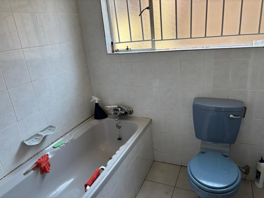 3 Bedroom Property for Sale in Setumo Park North West